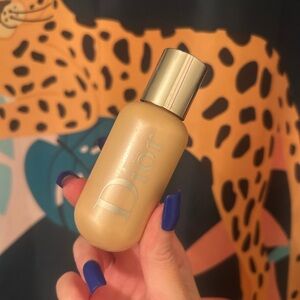 Dior backstage Radiant Gold Liquid face & body glow